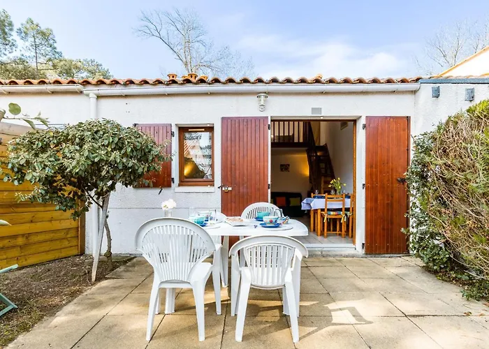 Holiday home Hameau De Talaris-3 By Interhome La Palmyre